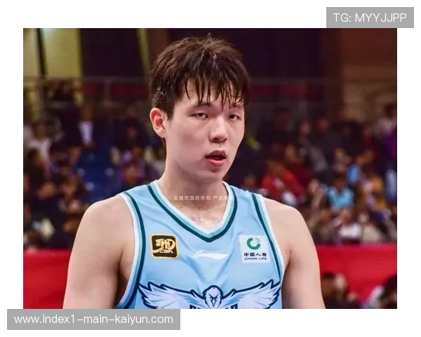 杨瀚森场均两双数据亮眼 青岛内线新星展现统治潜力